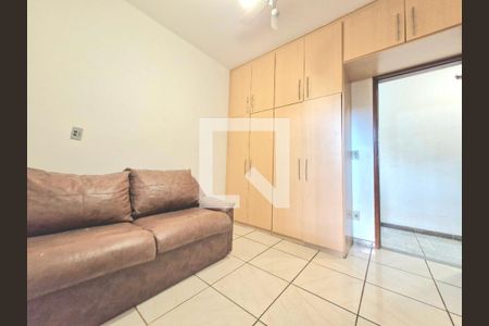 Casa à venda com 183m², 4 quartos e 4 vagas Casa à venda com 183m², 4 quartos e 4 vagasQuarto 1