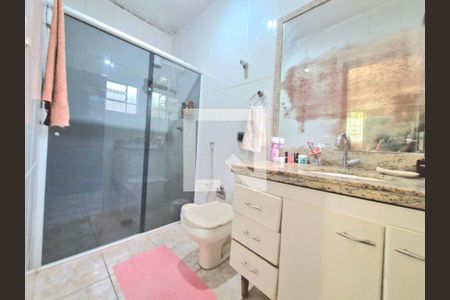 Casa à venda com 183m², 4 quartos e 4 vagas Casa à venda com 183m², 4 quartos e 4 vagasBanheiro suíte 1