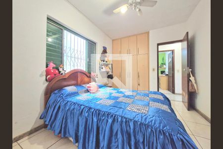 Casa à venda com 183m², 4 quartos e 4 vagas Casa à venda com 183m², 4 quartos e 4 vagasSuíte 1