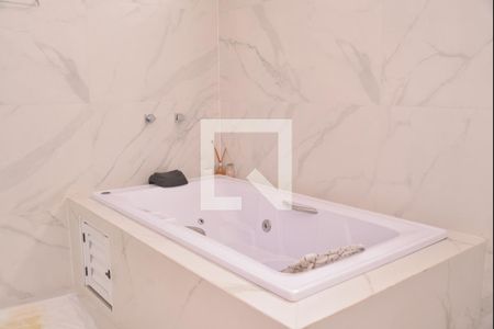 Casa à venda com 411m², 4 quartos e 6 vagasQuarto 04