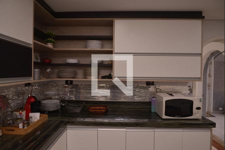 Casa à venda com 411m², 4 quartos e 6 vagasCozinha