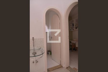 Casa à venda com 411m², 4 quartos e 6 vagasÁrea de Serviço