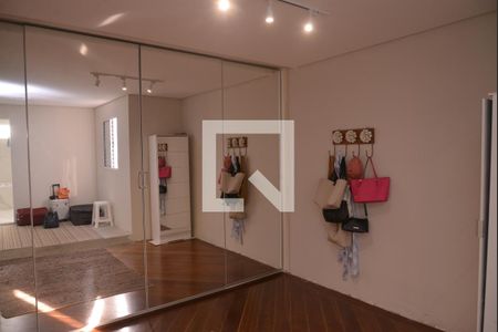 Casa à venda com 411m², 4 quartos e 6 vagasQuarto 04