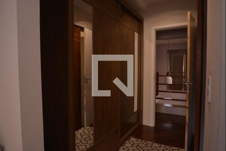 Casa à venda com 411m², 4 quartos e 6 vagasQuarto 02