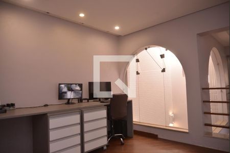 Casa à venda com 411m², 4 quartos e 6 vagasEscritório