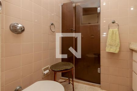 Apartamento à venda com 164m², 4 quartos e 2 vagas Apartamento à venda com 164m², 4 quartos e 2 vagasBanheiro da Suíte