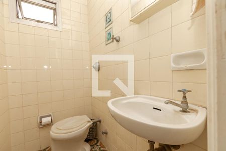 Apartamento à venda com 164m², 4 quartos e 2 vagas Apartamento à venda com 164m², 4 quartos e 2 vagasBanheiro de Serviço