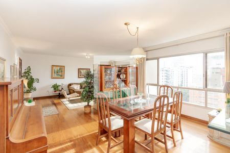 Apartamento à venda com 164m², 4 quartos e 2 vagas Apartamento à venda com 164m², 4 quartos e 2 vagasSala