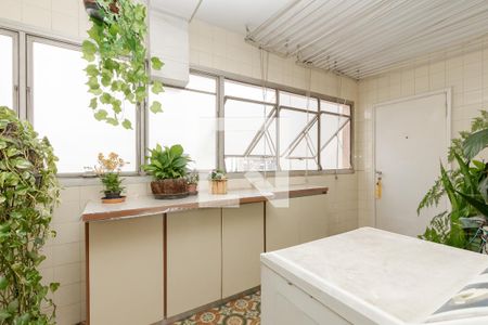 Apartamento à venda com 164m², 4 quartos e 2 vagas Apartamento à venda com 164m², 4 quartos e 2 vagasÁrea de Serviço