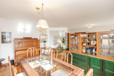 Apartamento à venda com 164m², 4 quartos e 2 vagas Apartamento à venda com 164m², 4 quartos e 2 vagasSala