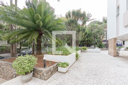 Apartamento à venda com 164m², 4 quartos e 2 vagas Apartamento à venda com 164m², 4 quartos e 2 vagasÁrea Comum