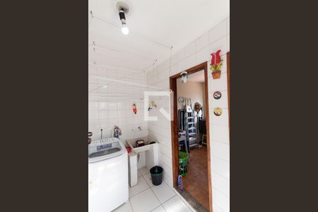 Casa à venda com 220m², 2 quartos e 6 vagasÁrea de Serviço