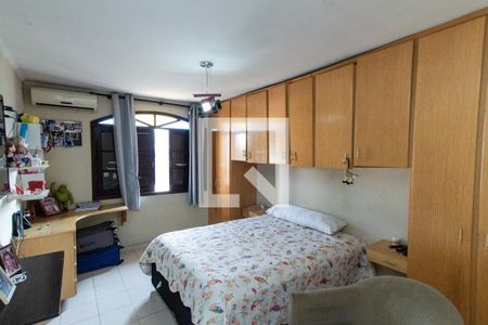 Casa à venda com 220m², 2 quartos e 6 vagasQuarto 1