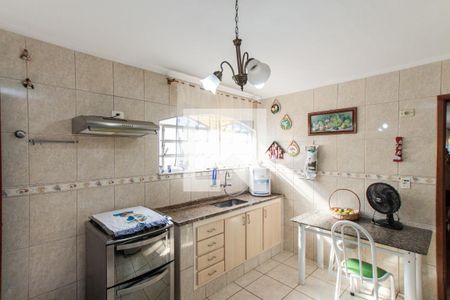 Casa à venda com 220m², 2 quartos e 6 vagasCozinha
