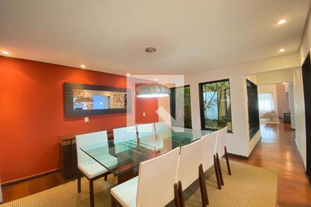 Casa à venda com 410m², 4 quartos e 5 vagasSala de Jantar