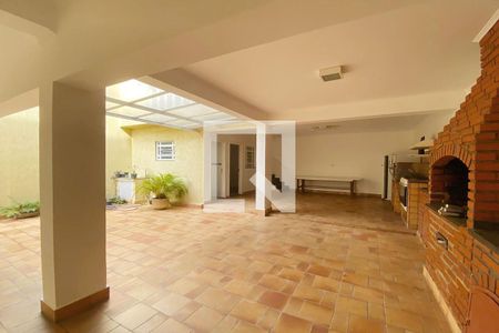 Casa à venda com 410m², 4 quartos e 5 vagasChurrasqueira