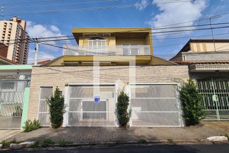 Casa à venda com 410m², 4 quartos e 5 vagasFachada
