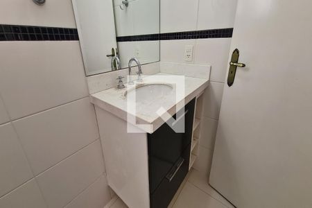 Casa à venda com 410m², 4 quartos e 5 vagasBanheiro da Suíte 3