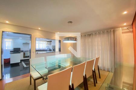 Casa à venda com 410m², 4 quartos e 5 vagasSala de Jantar