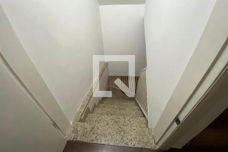 Casa à venda com 410m², 4 quartos e 5 vagasescada garagem