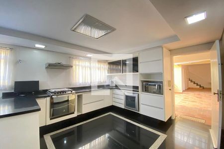 Casa à venda com 410m², 4 quartos e 5 vagasCozinha