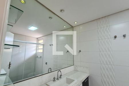 Casa à venda com 410m², 4 quartos e 5 vagasBanheiro da Suíte 1