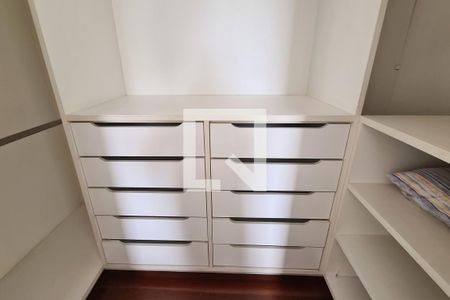 Casa à venda com 410m², 4 quartos e 5 vagasCloset da suíte 1