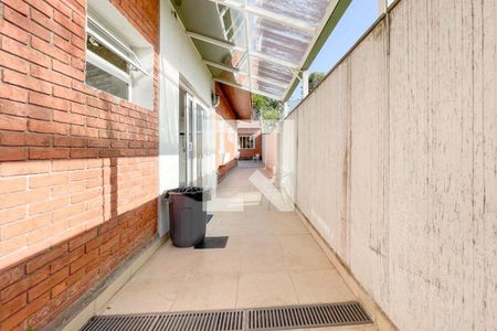 Casa à venda com 208m², 3 quartos e 4 vagasQuintal