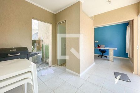 Casa à venda com 208m², 3 quartos e 4 vagasQuarto de Serviço