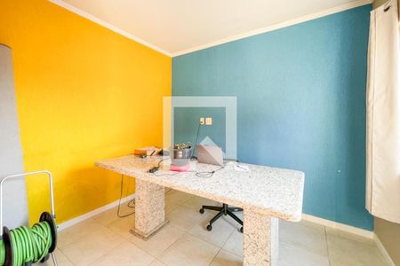 Casa à venda com 208m², 3 quartos e 4 vagasQuarto de Serviço