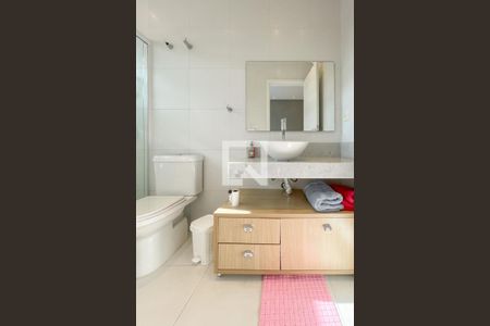 Casa à venda com 208m², 3 quartos e 4 vagasBanheiro - Suíte 2