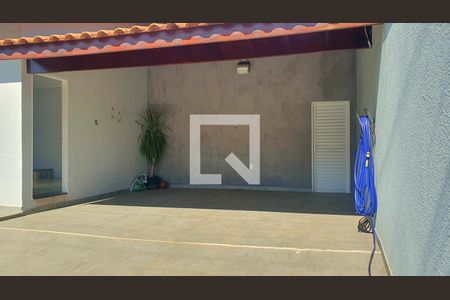 Casa para alugar com 150m², 3 quartos e 4 vagas Casa para alugar com 150m², 3 quartos e 4 vagasÁrea Externa