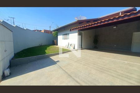 Casa para alugar com 150m², 3 quartos e 4 vagas Casa para alugar com 150m², 3 quartos e 4 vagasÁrea Externa