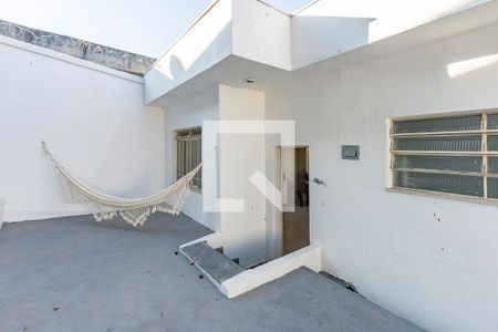Casa à venda com 408m², 3 quartos e 2 vagas Casa à venda com 408m², 3 quartos e 2 vagasQuintal