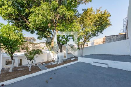 Casa à venda com 408m², 3 quartos e 2 vagas Casa à venda com 408m², 3 quartos e 2 vagasQuintal