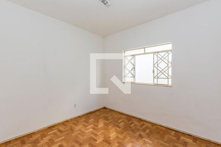 Casa à venda com 408m², 3 quartos e 2 vagas Casa à venda com 408m², 3 quartos e 2 vagasQuarto 2