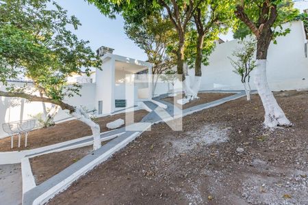 Casa à venda com 408m², 3 quartos e 2 vagas Casa à venda com 408m², 3 quartos e 2 vagasQuintal