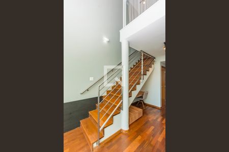 Apartamento à venda com 76m², 1 quarto e 2 vagasEscada