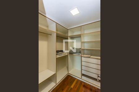 Apartamento à venda com 76m², 1 quarto e 2 vagasCloset da suíte