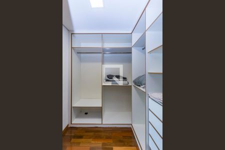 Apartamento à venda com 76m², 1 quarto e 2 vagasCloset da suíte