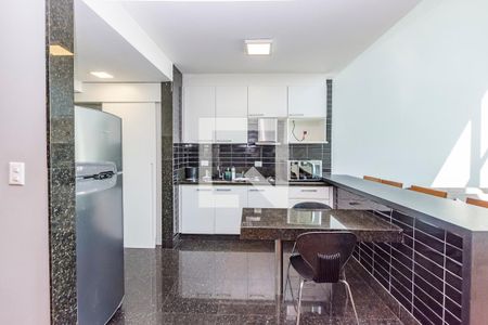 Apartamento à venda com 76m², 1 quarto e 2 vagasCozinha