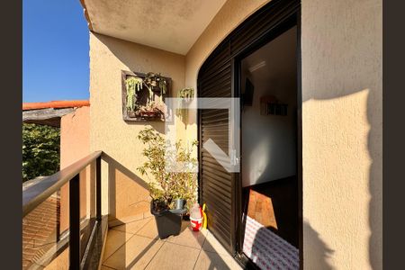 Casa à venda com 377m², 3 quartos e 6 vagas Casa à venda com 377m², 3 quartos e 6 vagasSacada suíte