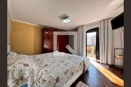 Casa à venda com 377m², 3 quartos e 6 vagas Casa à venda com 377m², 3 quartos e 6 vagasSuíte