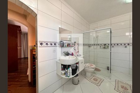 Casa à venda com 377m², 3 quartos e 6 vagas Casa à venda com 377m², 3 quartos e 6 vagasBanheiro da Suíte