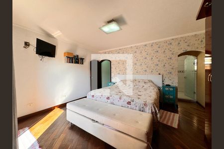 Casa à venda com 377m², 3 quartos e 6 vagas Casa à venda com 377m², 3 quartos e 6 vagasSuíte