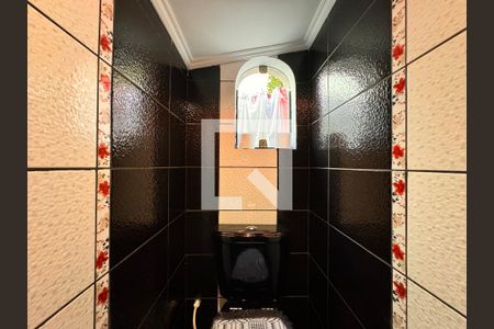 Casa à venda com 377m², 3 quartos e 6 vagas Casa à venda com 377m², 3 quartos e 6 vagasLavabo