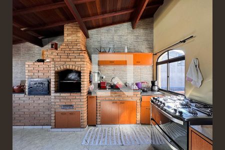 Casa à venda com 377m², 3 quartos e 6 vagas Casa à venda com 377m², 3 quartos e 6 vagasCozinha 2