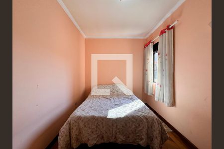 Casa à venda com 377m², 3 quartos e 6 vagas Casa à venda com 377m², 3 quartos e 6 vagasQuarto 2