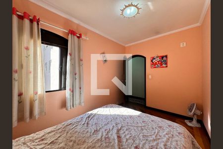 Casa à venda com 377m², 3 quartos e 6 vagas Casa à venda com 377m², 3 quartos e 6 vagasQuarto 2