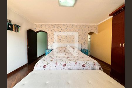 Casa à venda com 377m², 3 quartos e 6 vagas Casa à venda com 377m², 3 quartos e 6 vagasSuíte